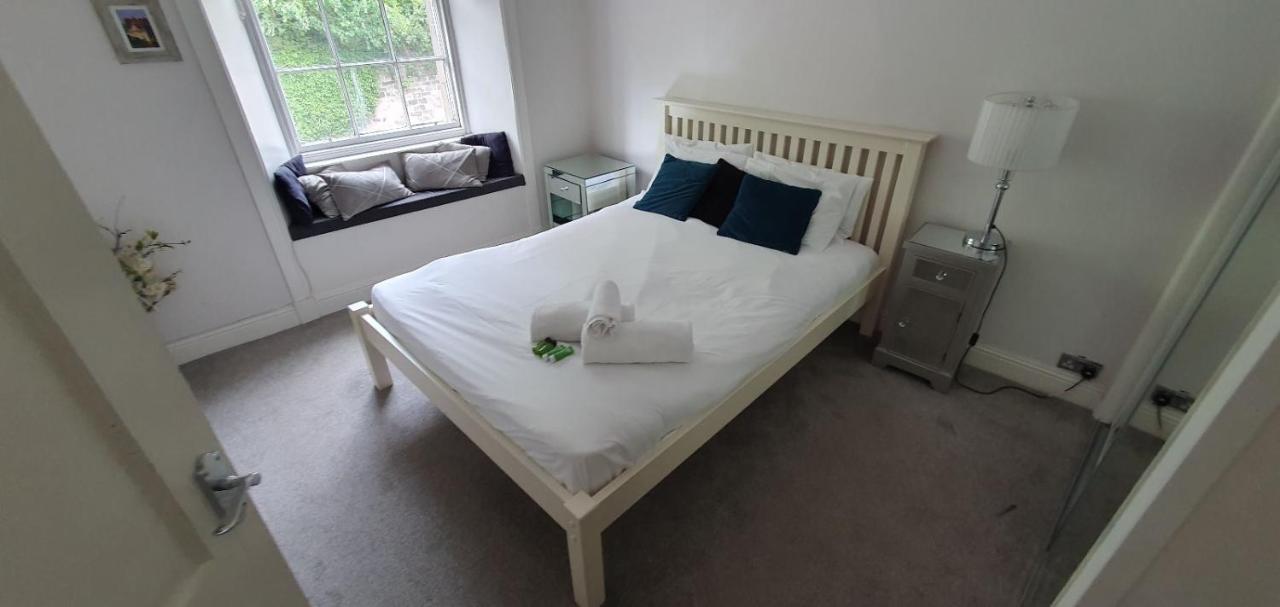 Joivy Unique Old Town Stay Under Edinburgh Castle Экстерьер фото