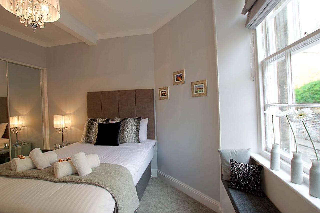 Joivy Unique Old Town Stay Under Edinburgh Castle Экстерьер фото